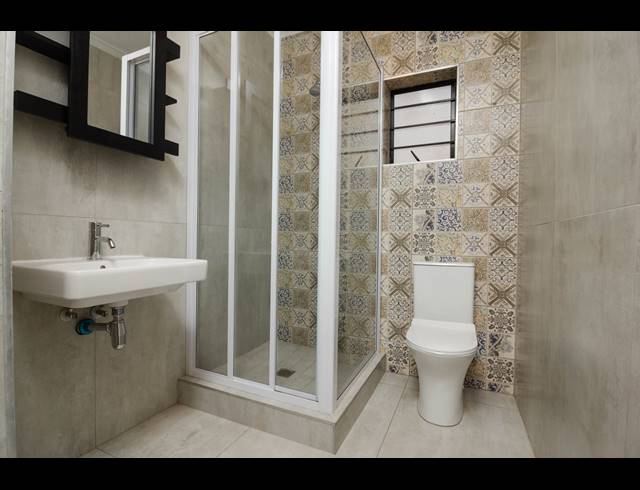 3 BEDROOM FLAT TO LET IN WARNER BEACH